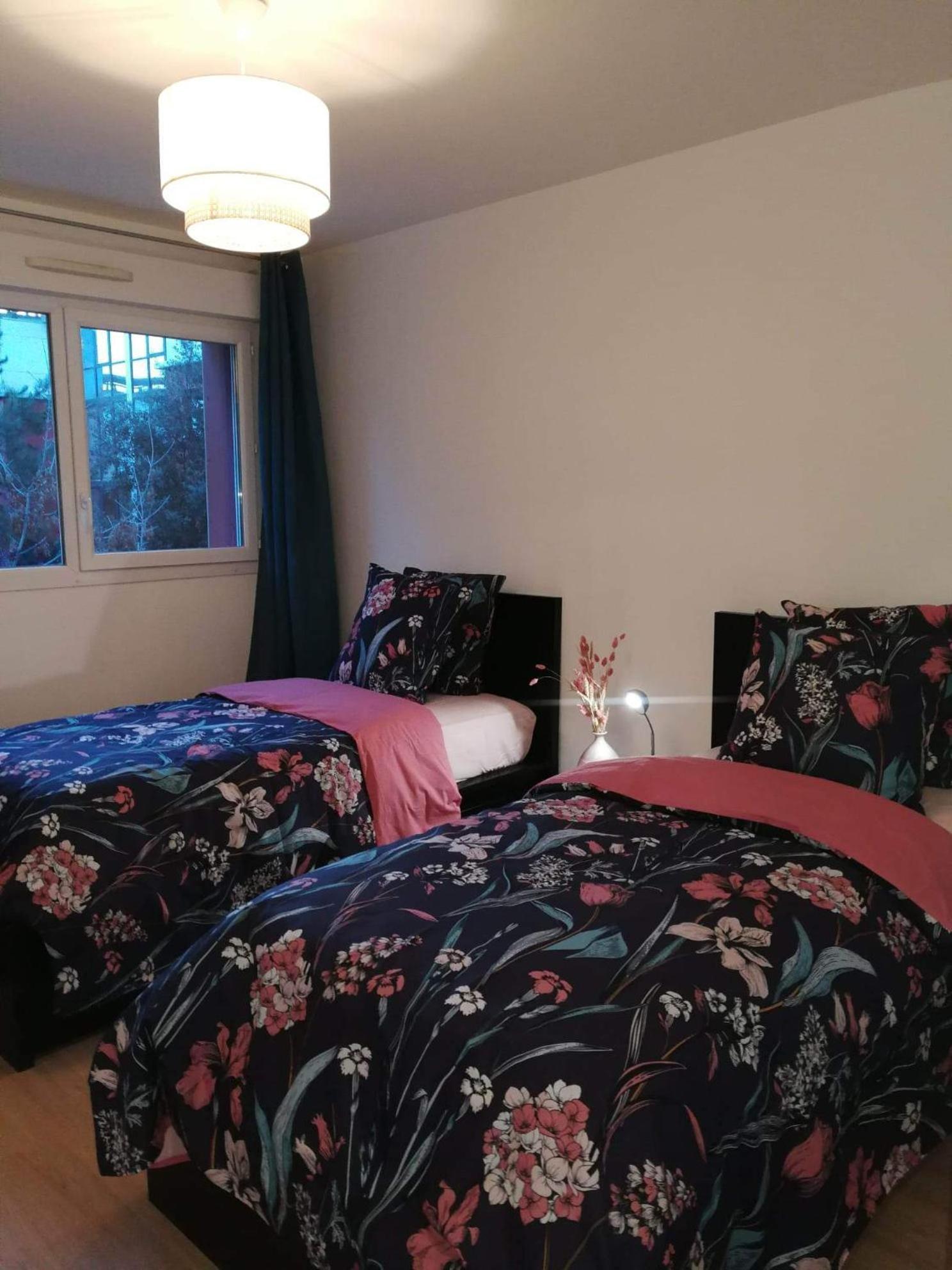 Bel Appartement Familial Cenon Luaran gambar